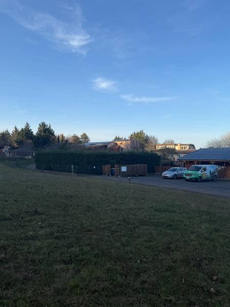 Système de montage sur toiture pour toits inclinés
