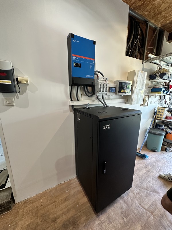 Onduleurs VICTRON MULTIPLUS II 48/5000/70-50 230V