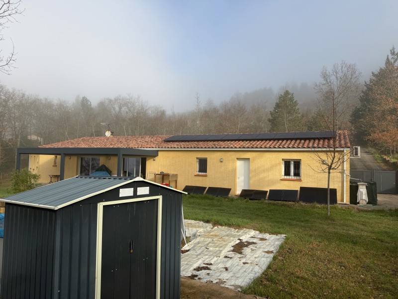 Installation photovoltaïque 5 kWc onduleur Huawei avec batterie virtuelle Mylight150 et optimiseurs Huawei à Couiza dans l’Aude
