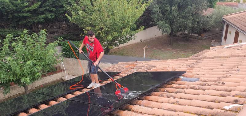 Entretien complet, nettoyage à l’eau déminéralisée et contrôle technique de panneaux photovoltaïques 3 kWc à Carcassonne par Sol’Air Énergies Limoux