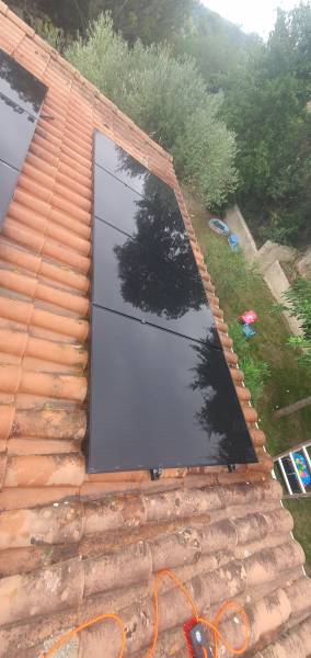 Entretien complet, nettoyage à l’eau déminéralisée et contrôle technique de panneaux photovoltaïques 3 kWc à Carcassonne par Sol’Air Énergies Limoux